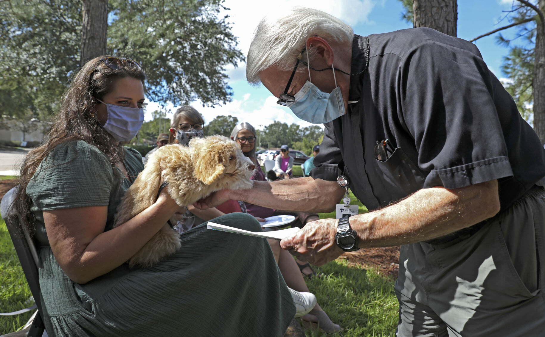 BR.petsblessing.100421 01 mw.JPG